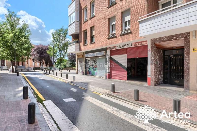Foto f5ea487b-ae0d-425b-8fba-3c3bdb7651bf. Local comercial local en venta , zona Solokoetxe taller mecánico totalmente equipado posibilidad de compra con pago aplazado en Bilbao