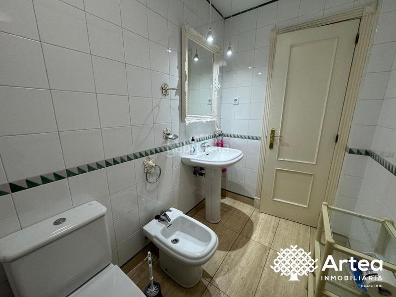 Foto c24e1393-c411-4332-a28c-7ba90dec5375. Miete etagenwohnung mit heizung in Casco Viejo Bilbao