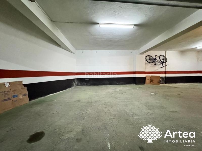 Foto 0a56e68d-f02e-4142-ba0f-2c18910e7935. Parking coche inmejorable oportunidad parcela de garaje triple con trastero incluido Begoña!!! en Bilbao