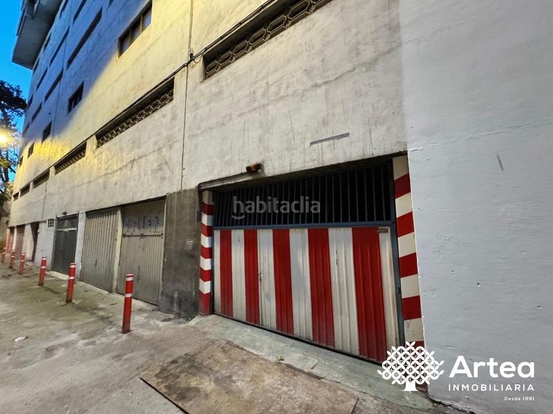 Foto 80c0be9e-8699-4990-9a36-7474cf1d82c6. Parking coche inmejorable oportunidad parcela de garaje triple con trastero incluido Begoña!!! en Bilbao