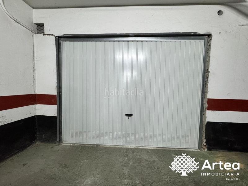 Foto 8b8bac5e-01d6-439d-a3a0-0df6f43a230c. Parking coche inmejorable oportunidad parcela de garaje triple con trastero incluido Begoña!!! en Bilbao