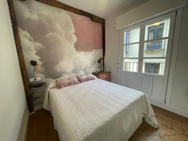Foto 4837f590-c3c5-41e5-a1c1-8f9825cb83be. Miete etagenwohnung mit heizung in Casco Viejo Bilbao