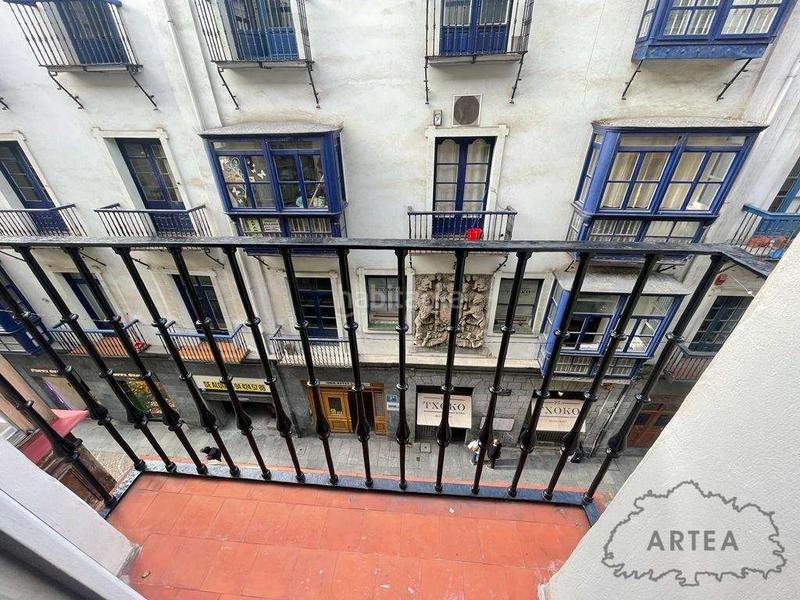 Foto 4db80679-5ef4-40ee-b700-7f4e68d6e6d5. Miete etagenwohnung mit heizung in Casco Viejo Bilbao