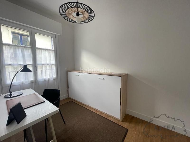 Foto b4767e17-7d54-4e5e-a58a-f89c514465cd. Rent flat with heating in Casco Viejo Bilbao