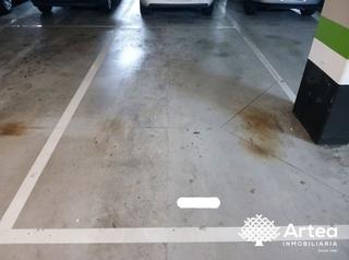Autoparkplatz in Centro-Ariz-Uribarri. Venta de parcela de garaje para coche grande o furgoneta con bue