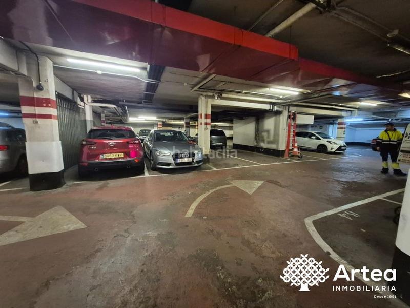 Foto 00734e73-8b6e-4002-9b87-e2849d8345db. Parking voiture dans Sabino Arana-Jesuitas Bilbao