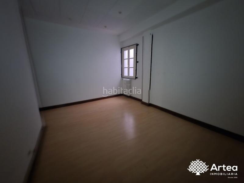 Foto af981f64-e1c9-4f1c-a7d6-9f22c6d27980. Location bureau avec chauffage dans Casco Viejo Bilbao