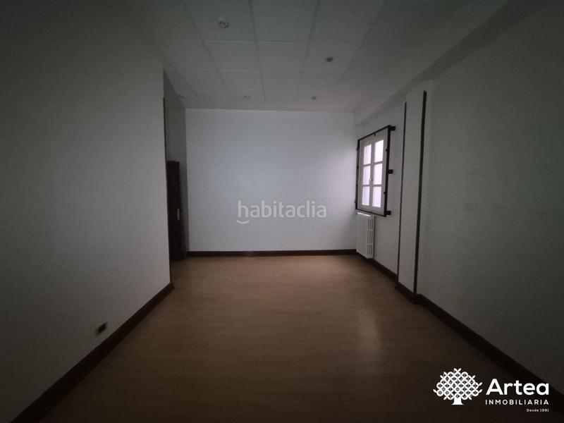 Foto 2bddb7d9-cf97-42f7-8ab9-394c3f118260. Miete büro mit heizung in Casco Viejo Bilbao