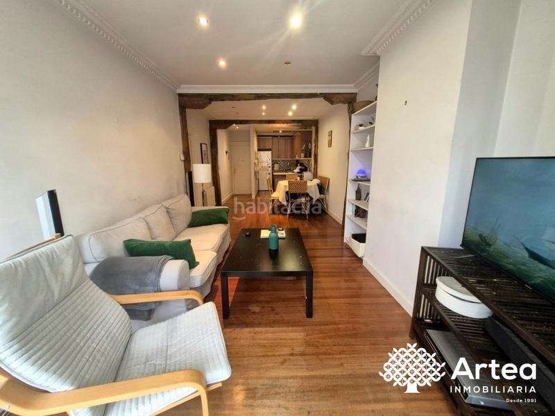 Foto 0dbf24fb-ddd0-419b-96bf-f30db9897d6d. Alquiler apartamento piso alquiler en Casco Viejo junto a la catedral de santiago en Bilbao