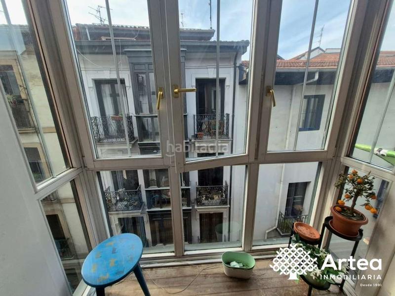 Foto a00c16d4-3a74-4ebc-a950-aefe60777c69. Alquiler apartamento piso alquiler en Casco Viejo junto a la catedral de santiago en Bilbao