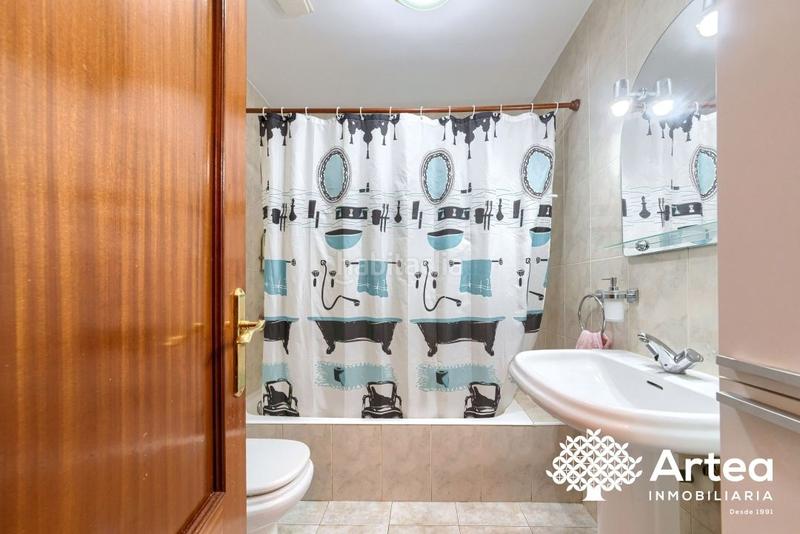 Foto cb46f6b8-7e48-42d6-832c-a7880b166624. Piso  en venta , zona La Peña en La Peña Bilbao