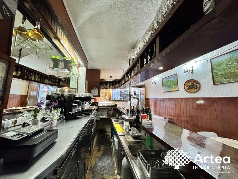 Foto f2bcbd22-dd1f-4f0f-808a-e66c058e5b94. Lloguer local comercial a fika kalea 49 a Atxuri Bilbao