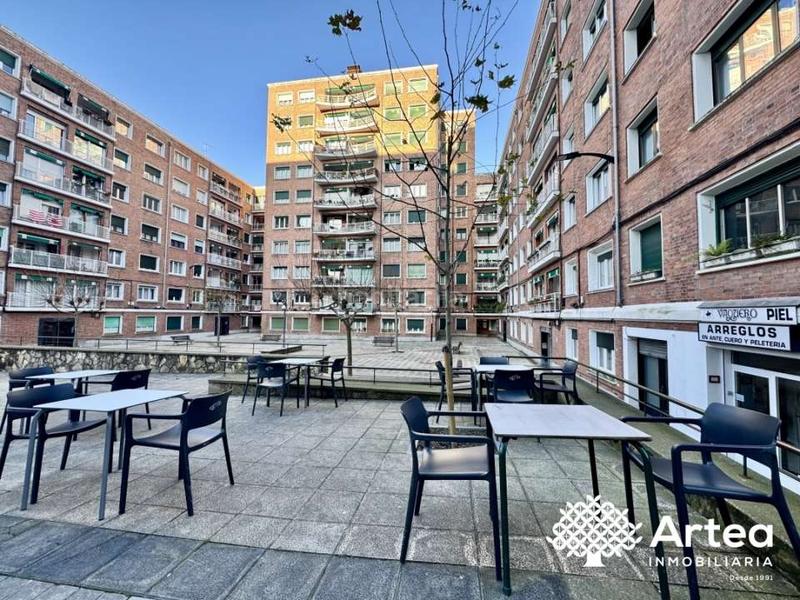 Foto 1ee43c27-4f31-479b-88af-caf160c70065. Location local commercial dans fika kalea 49 dans Atxuri Bilbao