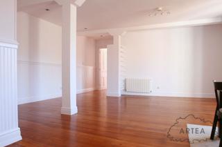 Location Appartement  Erribera kalea. Piso en alquiler en casco viejo  disponible en septiembre