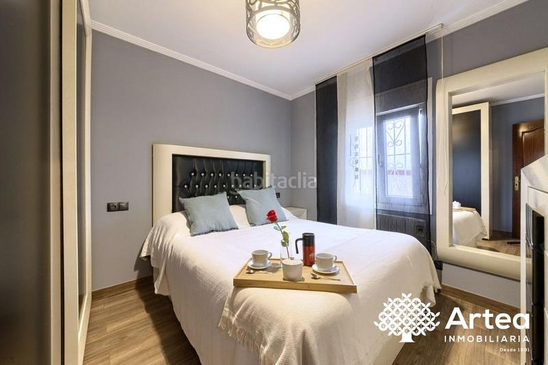 Foto 0471897d-39e8-45ff-b40b-8e250657fc34. Piso chalet en venta , zona Uretamendibetolaza reformado a capricho en Bilbao