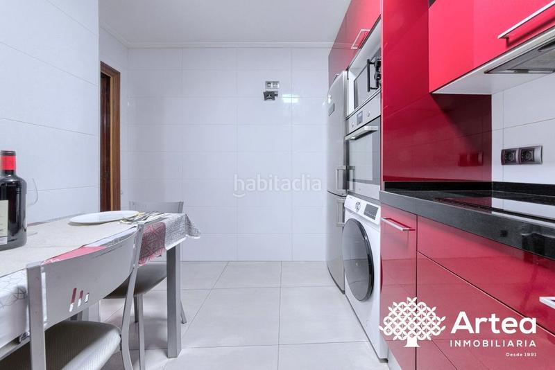 Foto ef65a745-c01c-450b-8cf7-1c35a2d18506. Piso chalet en venta , zona Uretamendibetolaza reformado a capricho en Bilbao