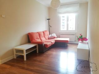 Location Appartement  Iturribide kalea. Piso en alquiler en  casco viejo exterior con balcón
