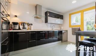 Casa adosada  Goitioltza auzoa. Chalet adosado en venta, barrio goitioltza, con jardín