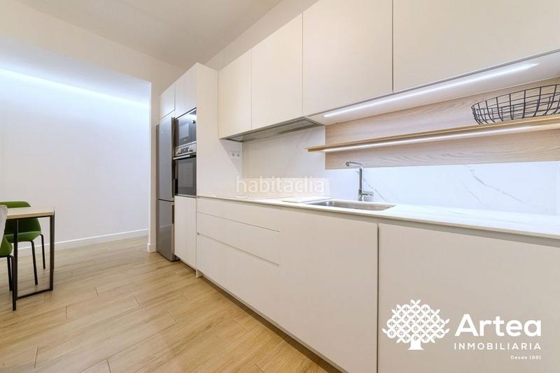 Foto 2f777105-593f-424e-af93-4800e612fd14. Piso  en venta, zona abando cerca del instituto central, con licencia turística en Bilbao