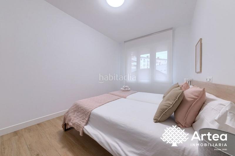 Foto b8a6dd77-6075-42c3-b3eb-0d049217c74c. Piso  en venta, zona abando cerca del instituto central, con licencia turística en Bilbao