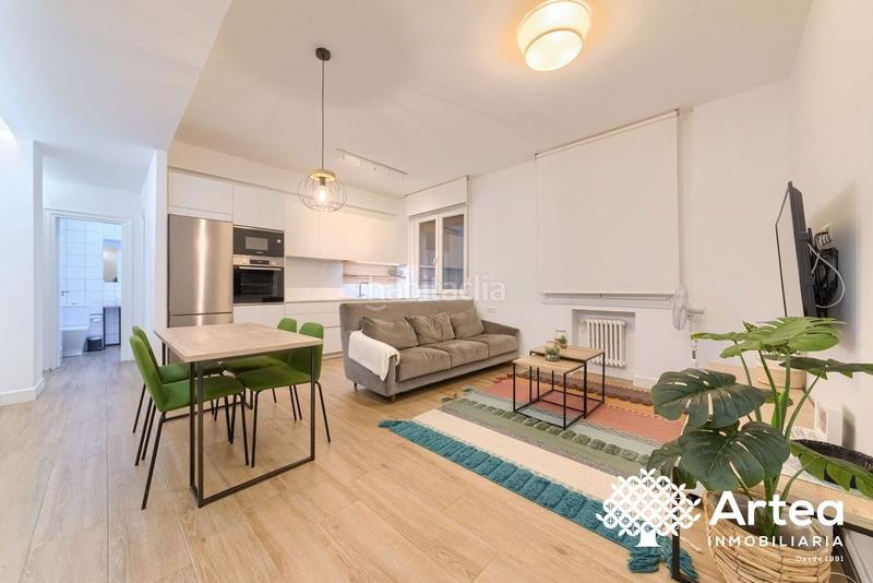 Foto efb20cc2-d70b-438e-bb1d-31b4909b605f. Piso  en venta, zona abando cerca del instituto central, con licencia turística en Bilbao