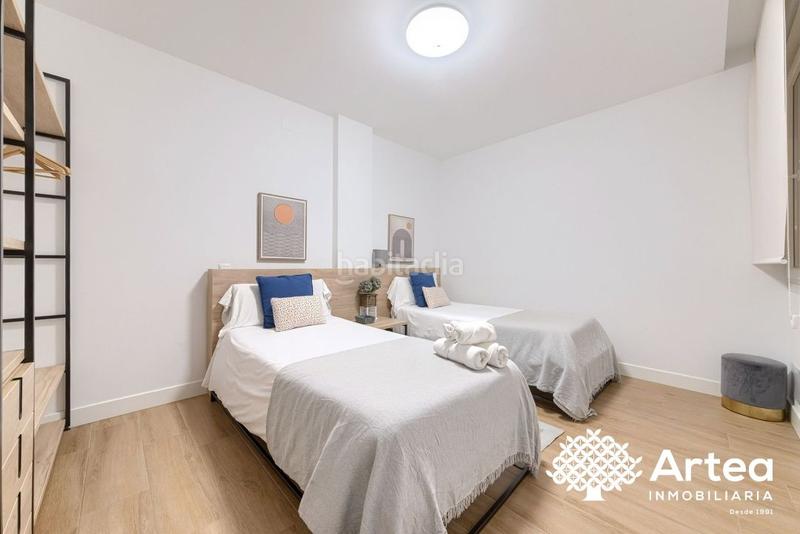 Foto f851e5f8-c187-4499-a367-2b498fe97e99. Piso  en venta, zona abando cerca del instituto central, con licencia turística en Bilbao