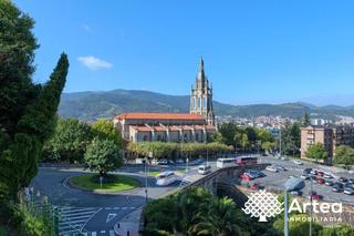 Appartement à Casco Viejo. Piso en venta en bilbao, zona begoña. con garaje directo y trast