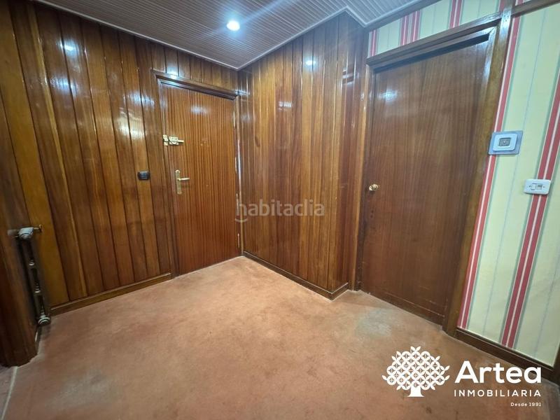 Foto 804abafd-e716-4dc7-9191-ad5c5ffb7970. Piso  en venta, zona moyua, con ascensor y balcón, a reformar, garaje opcional en Bilbao