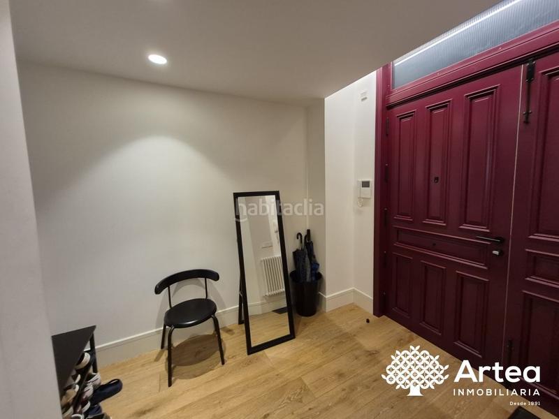 Foto 05c08789-ac08-423c-953b-a53b21d76611. Piso  venta zona Casco Viejo con ascensor, techos altos y muy soleado en Bilbao