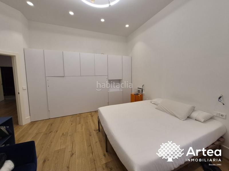 Foto 1021ab73-0fd6-4a59-8a55-ba7e65a04086. Piso  venta zona Casco Viejo con ascensor, techos altos y muy soleado en Bilbao