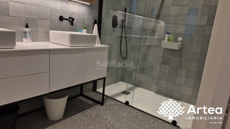 Foto e1842354-51c4-4045-97ae-483e89a472b5. Piso  venta zona Casco Viejo con ascensor, techos altos y muy soleado en Bilbao