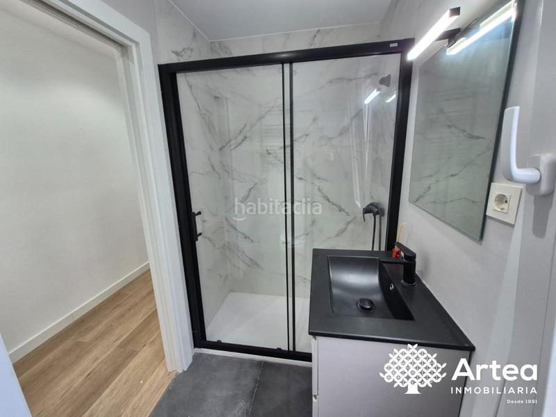 Foto 8cdc5093-fb48-4e1d-a1ae-fbea5bbd92a8. Piso en iturribide kalea 94 piso venta zona santutxuiturribide en Bilbao