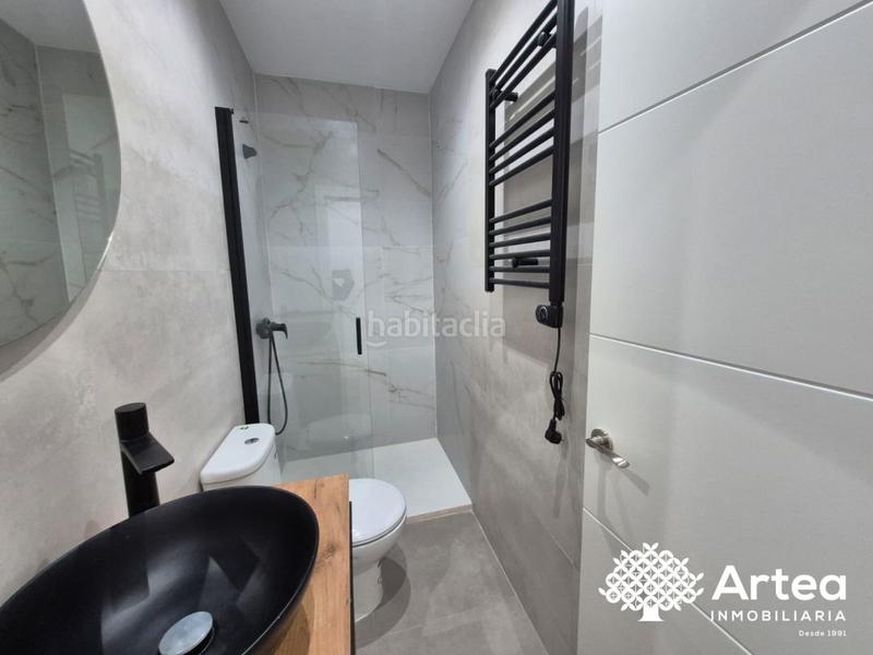 Foto c42783ce-daaf-4d76-98ed-be87d5b25dc3. Piso en iturribide kalea 94 piso venta zona santutxuiturribide en Bilbao