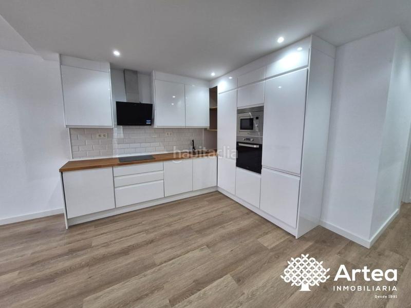 Foto ceb29381-68d9-464a-8944-f5d67b176e16. Piso en iturribide kalea 94 piso venta zona santutxuiturribide en Bilbao