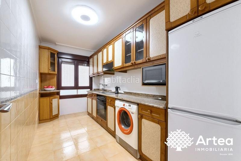 Foto 4570818b-c580-4817-947c-e0320cc39d3a. Appartement dans lezamako trenbide zaharreko bidea 2 dans Bilbao