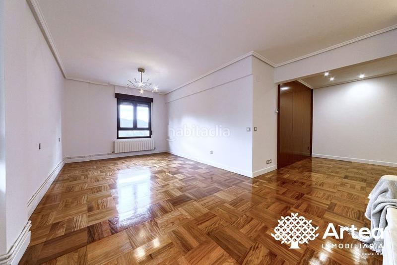Foto 66a39410-aa8b-4719-9c28-3e3c18e1282b. Appartement dans lezamako trenbide zaharreko bidea 2 dans Bilbao