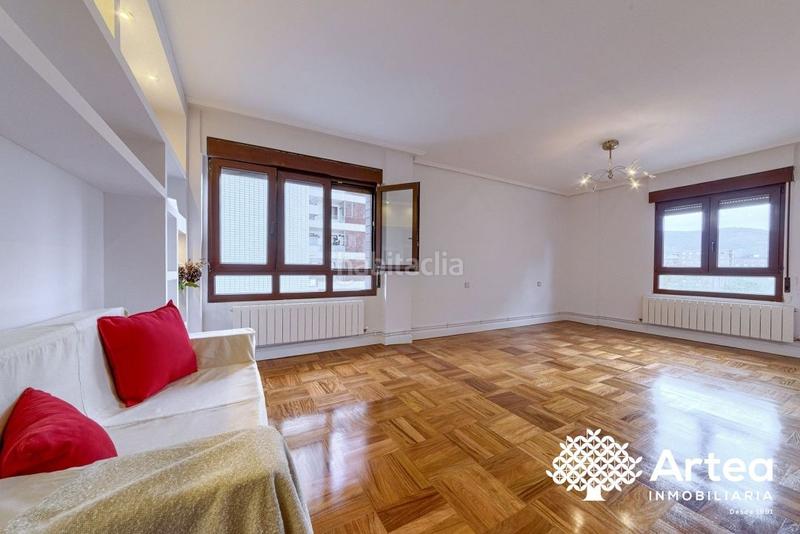 Foto a25ef460-1124-45fb-aeaf-7b9cf4201cfd. Appartement dans lezamako trenbide zaharreko bidea 2 dans Bilbao