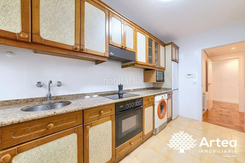 Foto a46286b0-3b82-4892-940a-17e3a0e51ad4. Appartement dans lezamako trenbide zaharreko bidea 2 dans Bilbao