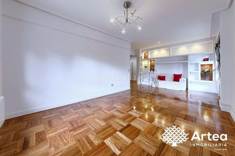 Foto ba8e1191-e602-46a9-8d40-c6926434987b. Appartement dans lezamako trenbide zaharreko bidea 2 dans Bilbao