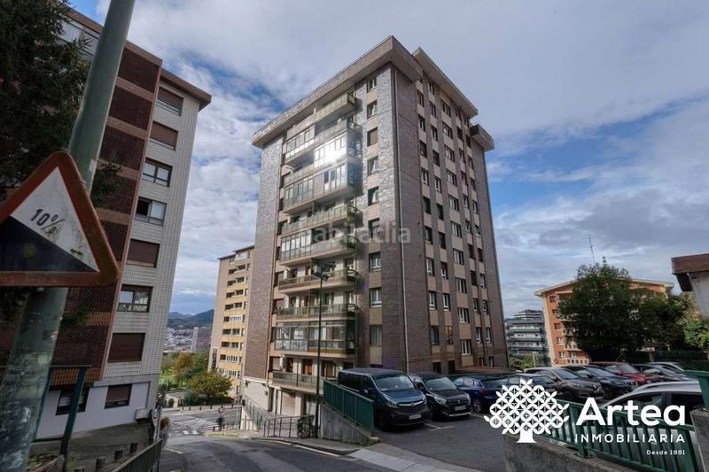 Foto c241c434-dbe2-4e80-a0a8-1692a6424bfe. Appartement dans lezamako trenbide zaharreko bidea 2 dans Bilbao