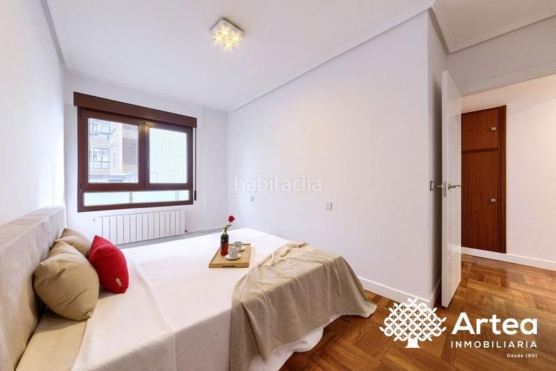 Foto d546540c-8302-4403-b922-75eaf967cea6. Appartement dans lezamako trenbide zaharreko bidea 2 dans Bilbao