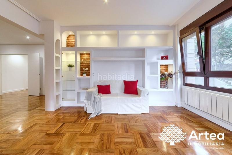 Foto ddc38aaf-9fe2-4472-af74-77b06f8c4b5a. Appartement dans lezamako trenbide zaharreko bidea 2 dans Bilbao