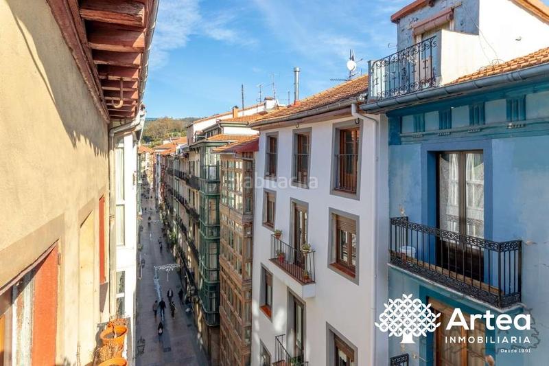 Foto 050bf2b9-44b0-4fd2-aabe-ea1669c6e2aa. Alquiler piso  alquiler zona Casco Viejo, junto al mercado de la ribera en Bilbao