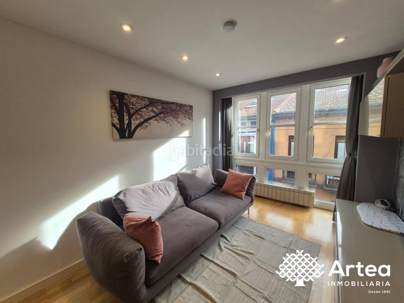 Foto 0c31aa7c-bdc7-4f30-8870-01162793f408. Rent flat with heating in Casco Viejo Bilbao