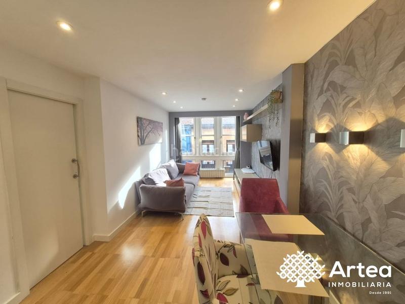 Foto 59718d6a-de86-4cd1-97fa-bf92be931660. Rent flat with heating in Casco Viejo Bilbao