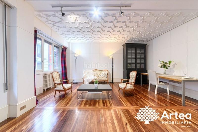 Foto b7199174-8f09-42a9-9472-eb6dd511c83a. Flat with heating in Zabalburu Bilbao