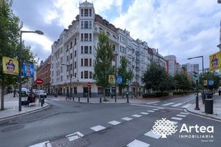 Flat in Sabino Arana-Jesuitas. Venta piso en bilbao. zona indautxu. inmejorable para inversores