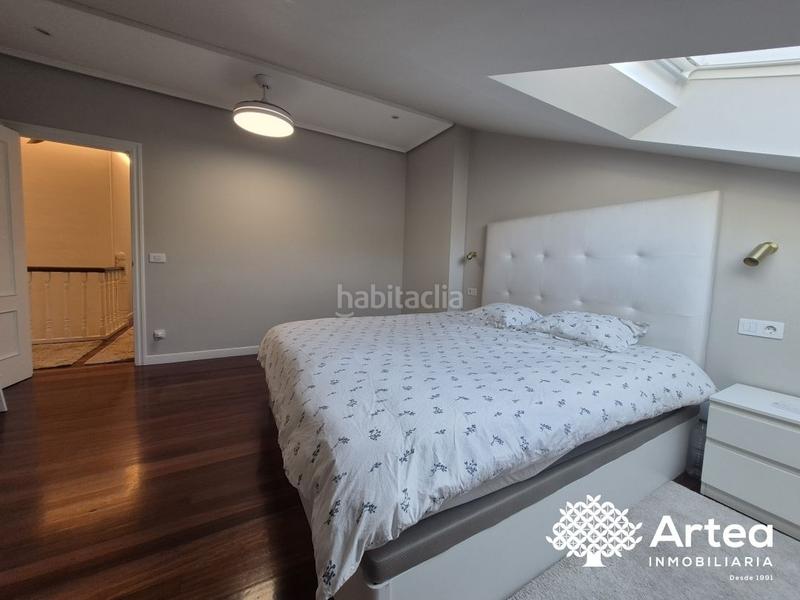 Foto 0fdce3bc-5ba8-4cc7-a67a-011bac1274b8. Piso atico duplex venta junto al parque con ascensor a cota cero en Santurtzi