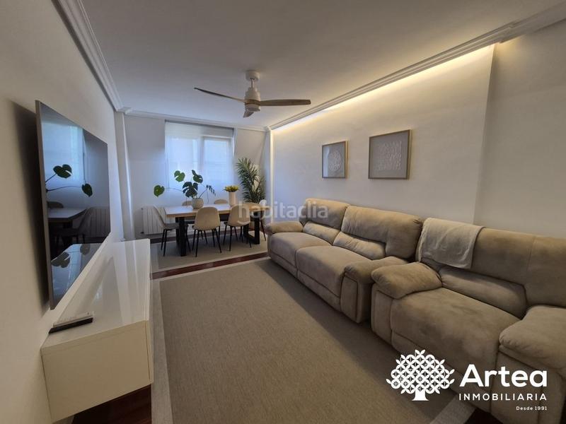 Foto c7c4072b-6662-4b81-bb17-0a3f63c94c0e. Piso atico duplex venta junto al parque con ascensor a cota cero en Santurtzi