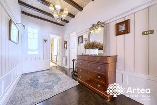 Pis a Urkijo kalea 12. Vivienda señorial junto a las mercedes en las arenas, getxo con